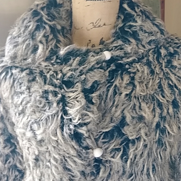 MOSSIMO Gray Cream & Black Shaggy Faux Fur Coat - Picture 2 of 7